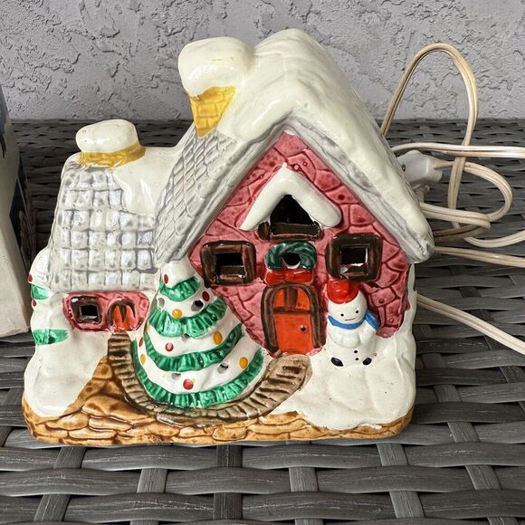 Vintage Hand‎ Painted Ceramic Log Cabin  Lighted House Christmas Country Snowman - Picture 3 of 7